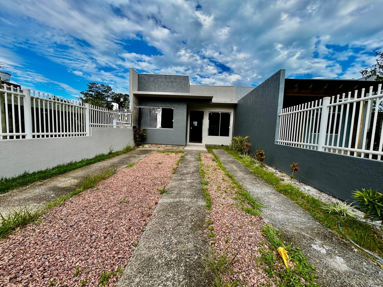 Casa geminada 2 dormitórios à venda no bairro Capão Novo em Capão Da Canoa - imovel 2223